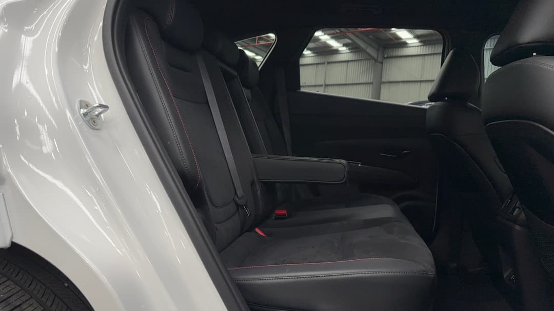 2025 Hyundai Tucson Premium N Line Hybrid (AWD), Automatic, 15318 km, Right Side Rear Door Cabin View