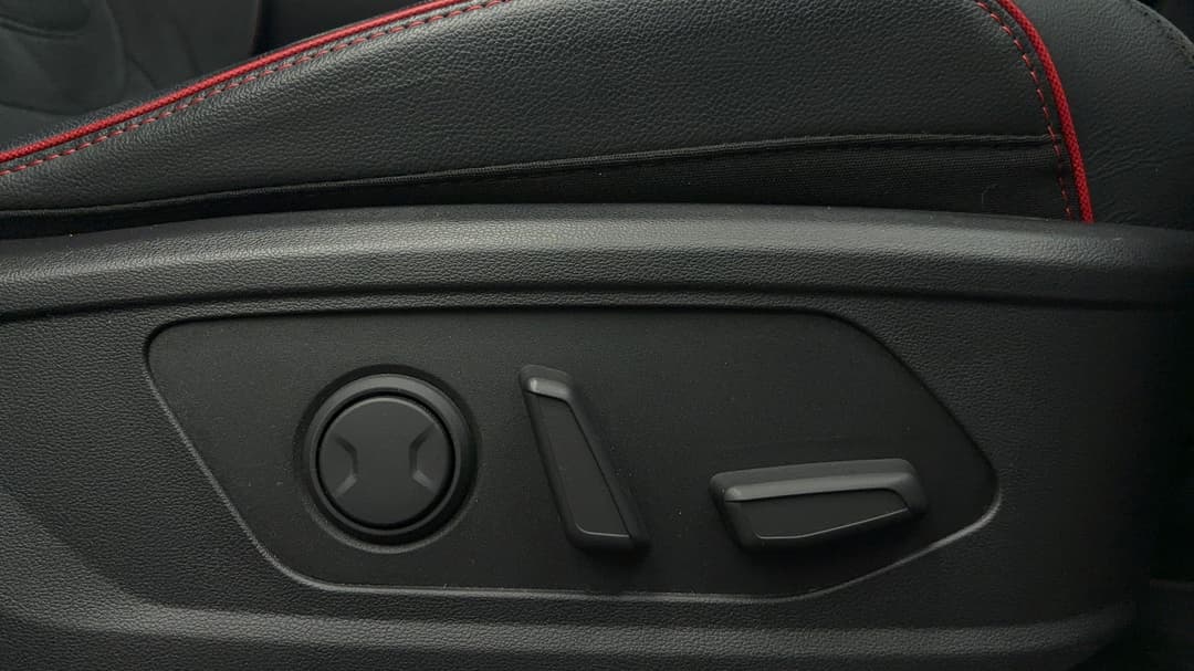 2025 Hyundai Tucson Premium N Line Hybrid (AWD), Automatic, 15318 km, Drivers Side Adjustment Panel