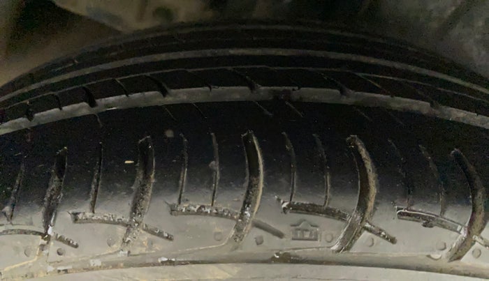 2019 Maruti Ciaz DELTA 1.5 SHVS MT PETROL, Petrol, Manual, 46,573 km, Right Rear Tyre Tread