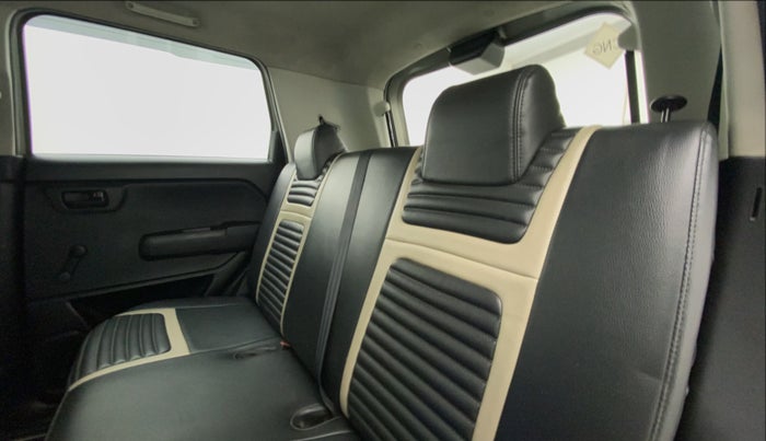2020 Maruti New Wagon-R LXI CNG (O) 1.0, CNG, Manual, 31,622 km, Right Side Rear Door Cabin