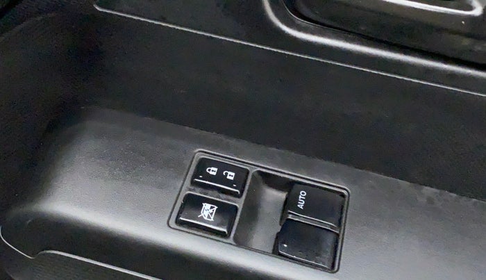 2020 Maruti New Wagon-R LXI CNG (O) 1.0, CNG, Manual, 31,622 km, Lock system - Door lock knob has minor damage