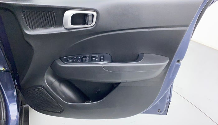2020 Hyundai VENUE 1.0 TURBO GDI SX+ AT, Petrol, Automatic, 11,344 km, Driver Side Door Panels Control