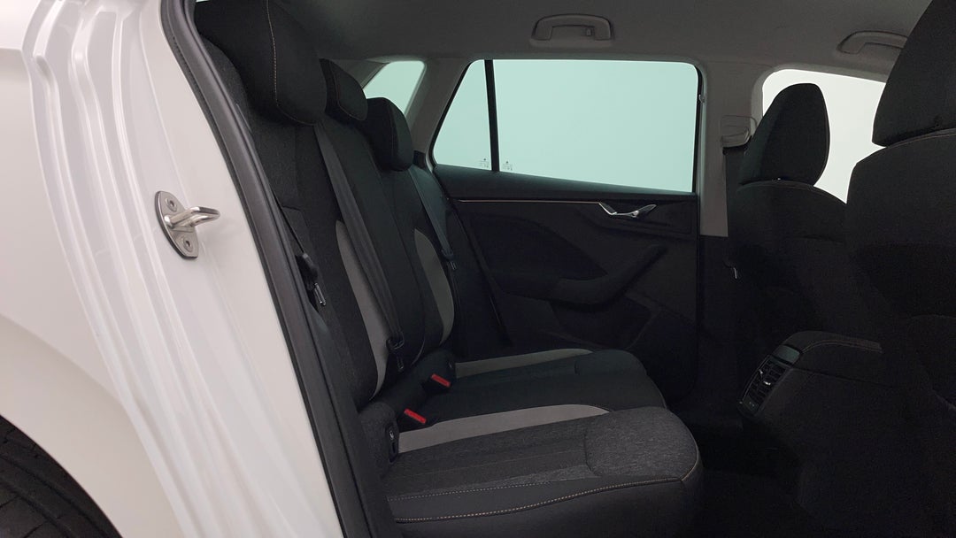 2022 SKODA Kamiq Style 85tsi, Automatic, 35000 km, Right Side Rear Door Cabin View