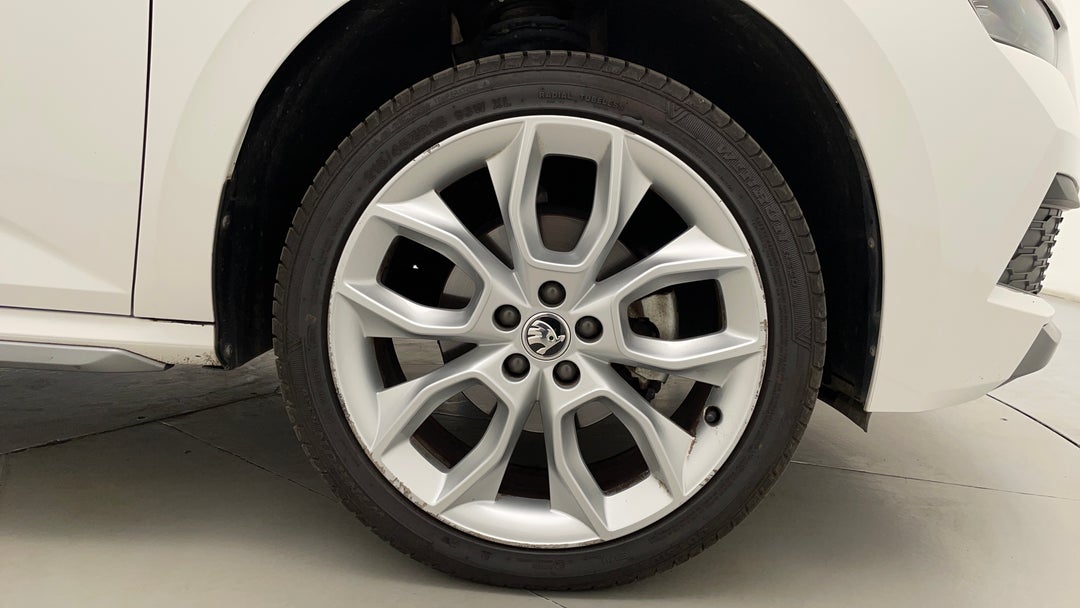 2022 SKODA Kamiq Style 85tsi, Automatic, 35000 km, Right Front Wheel