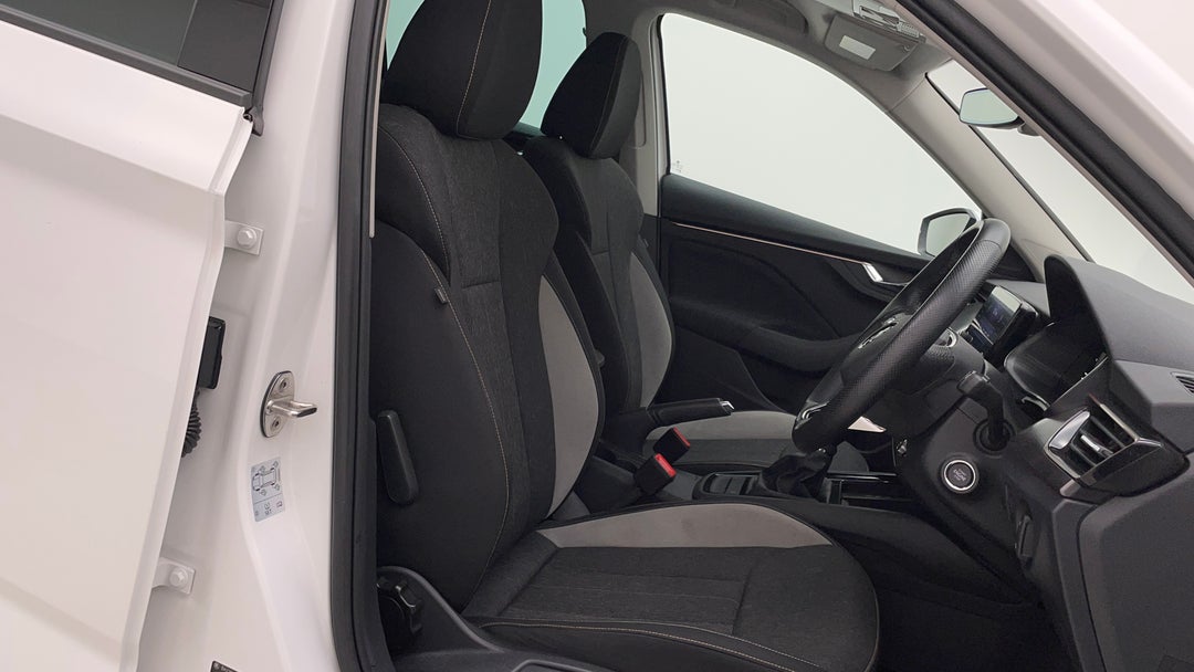 2022 SKODA Kamiq Style 85tsi, Automatic, 35000 km, Right Side Front Door Cabin View