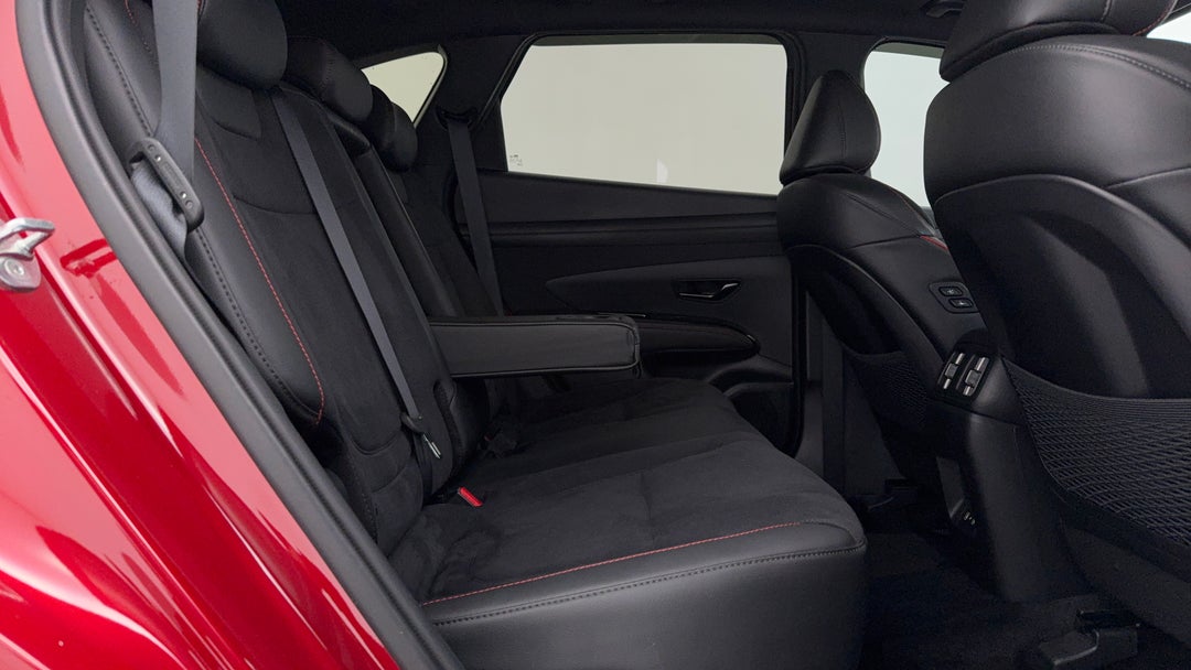 2024 Hyundai Tucson Premium N Line (awd), Automatic, 3781 km, Right Side Rear Door Cabin View