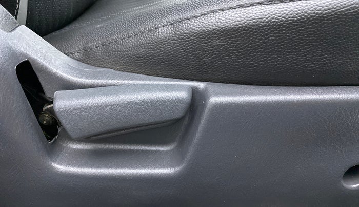 2016 Maruti Alto K10 VXI P, Petrol, Manual, 8,628 km, Driver Side Adjustment Panel