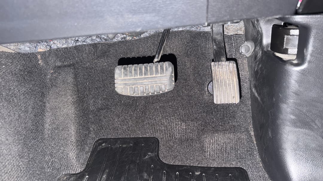 2020 Mitsubishi Triton Gls (4x4), Automatic, 99424 km, Pedals and Footmat