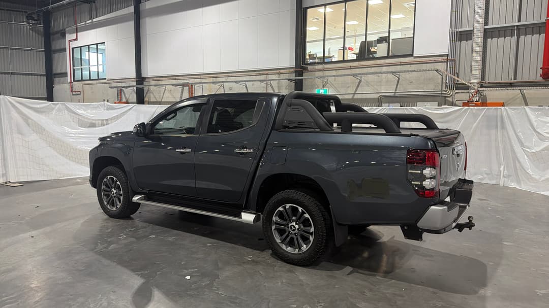 2020 Mitsubishi Triton Gls (4x4), Automatic, 99424 km, Left Back Diagonal (45- Degree) View