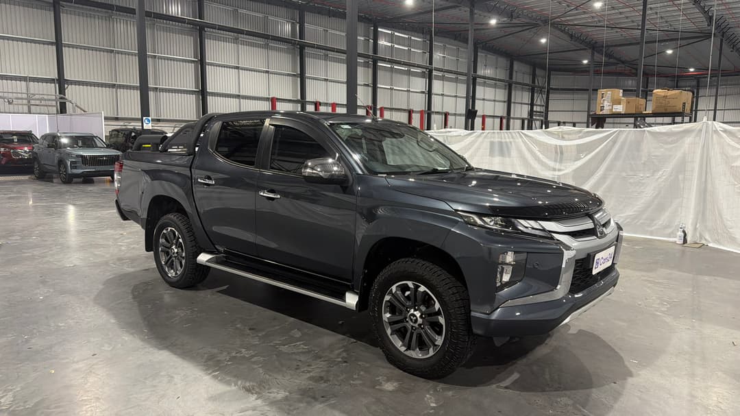 2020 Mitsubishi Triton Gls (4x4), Automatic, 99424 km, Right Front Diagonal (45- Degree) View