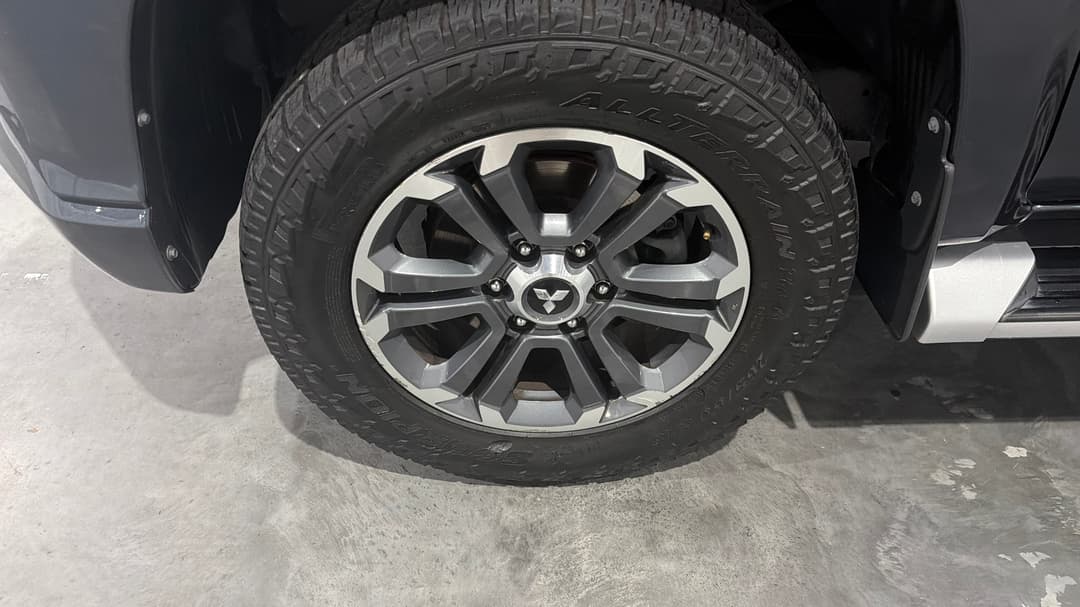 2020 Mitsubishi Triton Gls (4x4), Automatic, 99424 km, Left Front Wheel