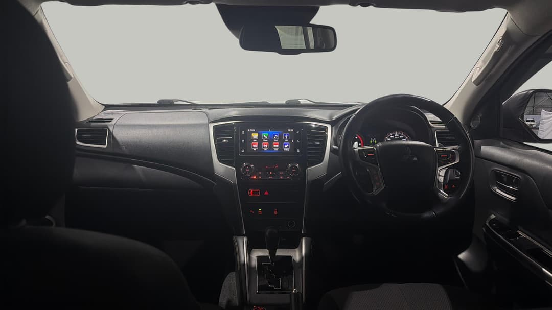 2020 Mitsubishi Triton Gls (4x4), Automatic, 99424 km, Dashboard View