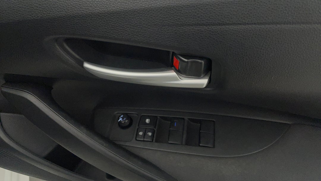 2021 Toyota Corolla Ascent Sport Hybrid, Automatic, 29850 km, Drivers Side Door Panel Controls