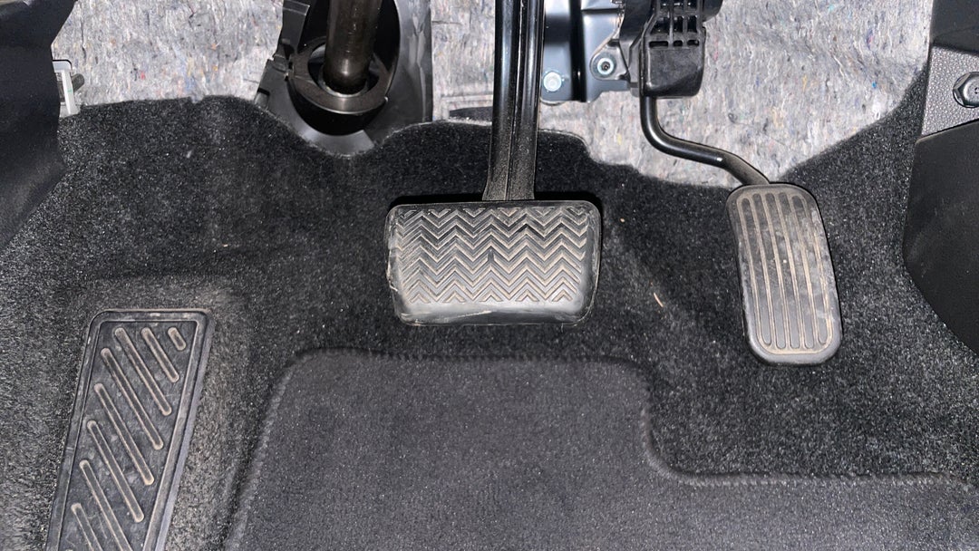 2021 Toyota Corolla Ascent Sport Hybrid, Automatic, 29850 km, Pedals and Footmat