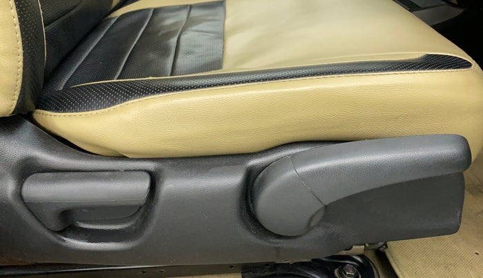 2014 Honda City SV MT PETROL, Petrol, Manual, 79,476 km, Driver Side Adjustment Panel