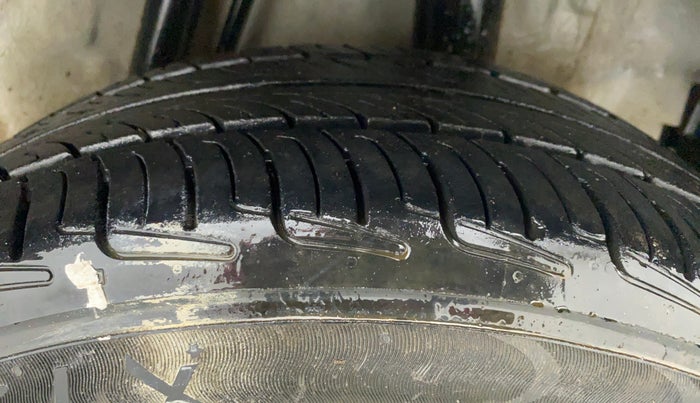 2014 Honda City SV MT PETROL, Petrol, Manual, 79,476 km, Left Rear Tyre Tread