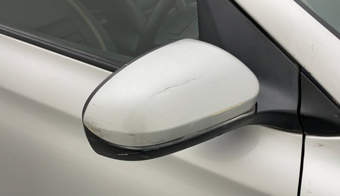 2015 Hyundai Elite i20 MAGNA 1.2, Petrol, Manual, 30,696 km, Right rear-view mirror - Minor scratches