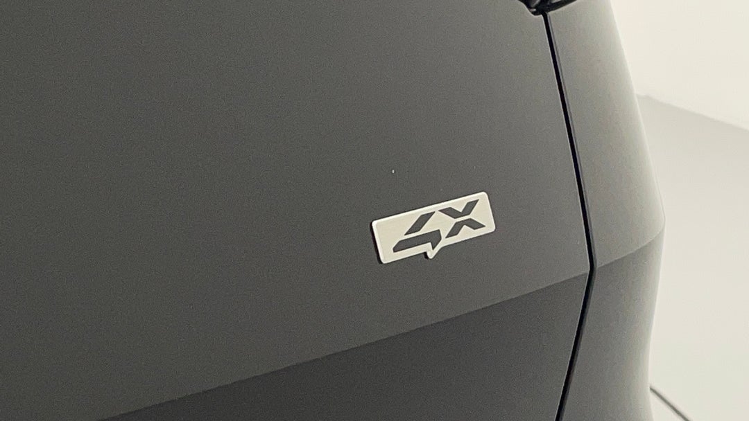 Badge (Boot Right Side)