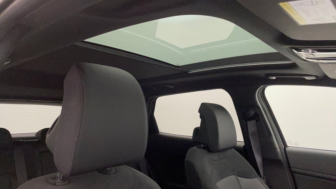 Interior Sunroof/Moonroof