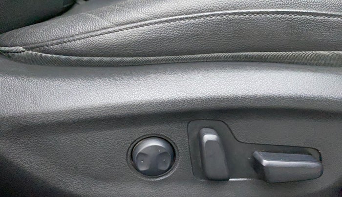 2018 Hyundai New Elantra 2.0 SX(O) AT PETROL, Petrol, Automatic, 42,190 km, Driver Side Adjustment Panel