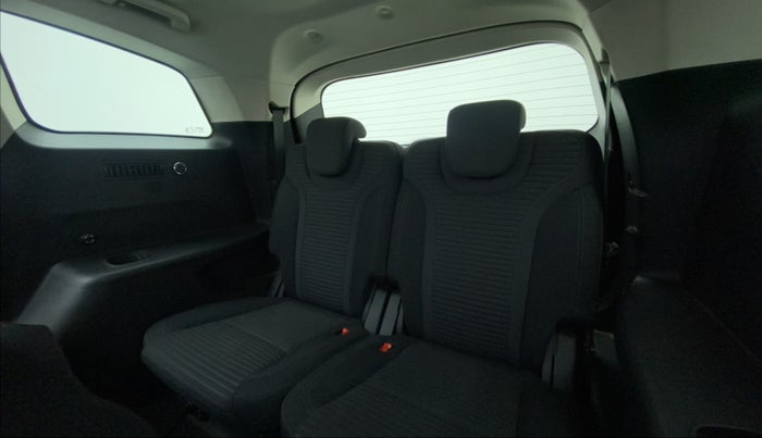 2022 Mahindra XUV700 AX 5 P MT 7 STR, Petrol, Manual, 22,234 km, Third Seat Row ( optional )