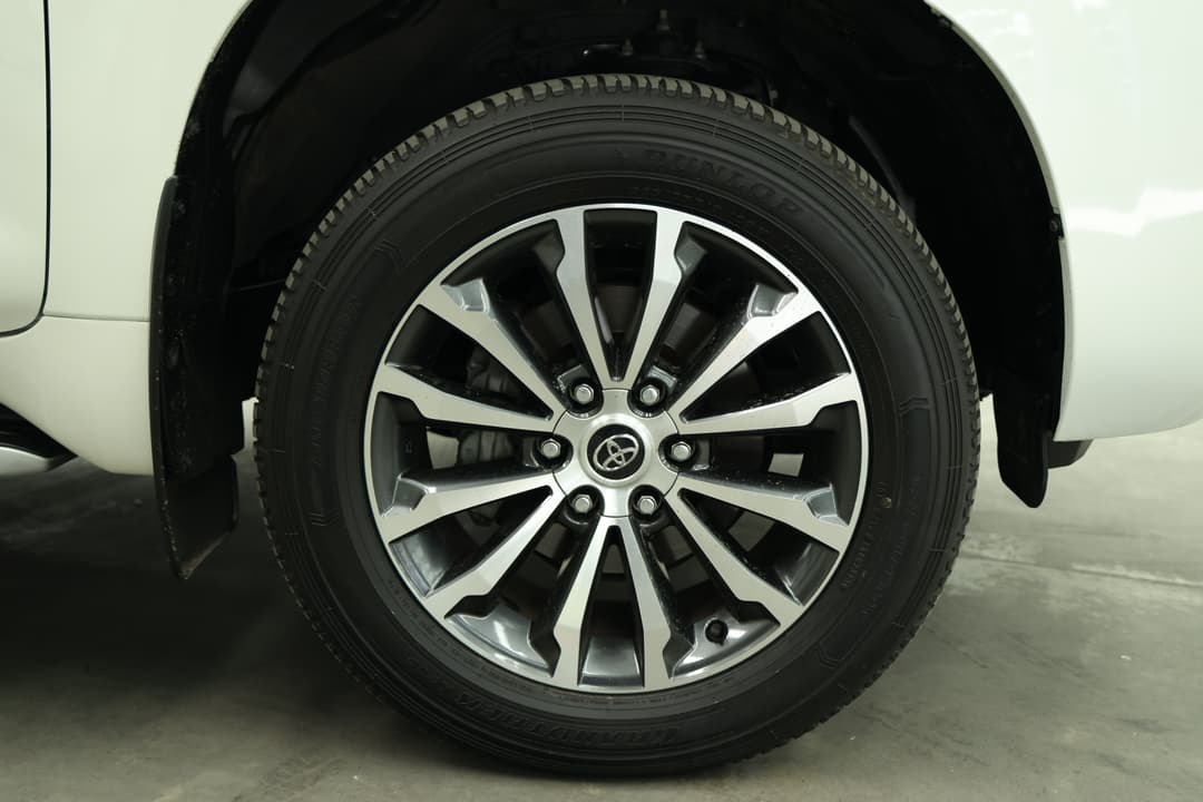 2023 Toyota Landcruiser Prado Vx, Automatic, 50035 km, Right Front Wheel