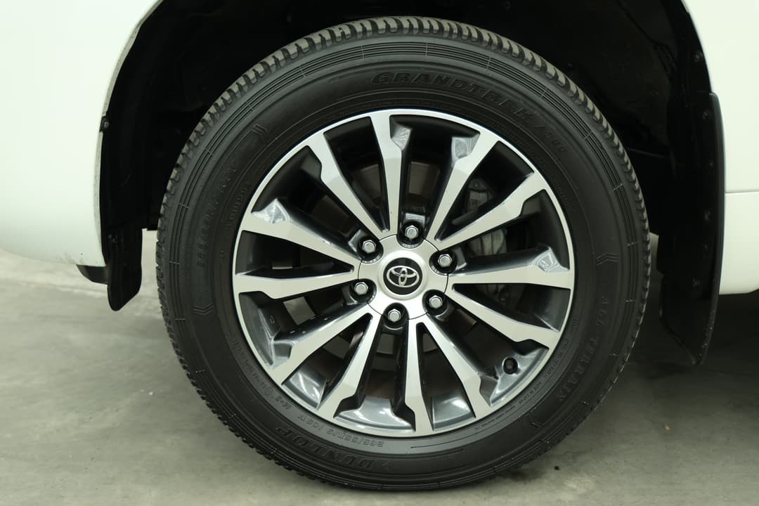 2023 Toyota Landcruiser Prado Vx, Automatic, 50035 km, Left Front Wheel