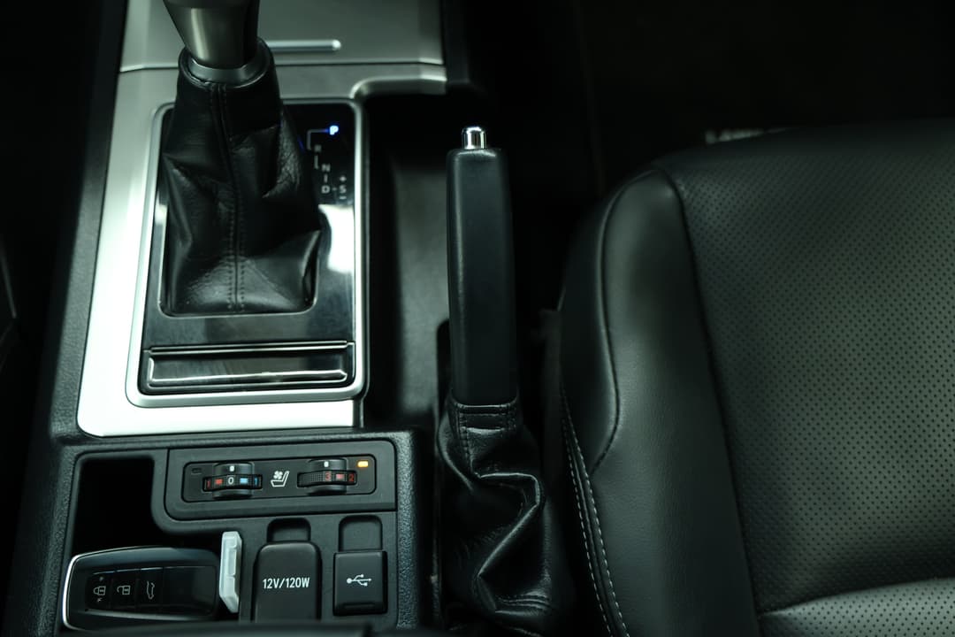 2023 Toyota Landcruiser Prado Vx, Automatic, 50035 km, Handbrake