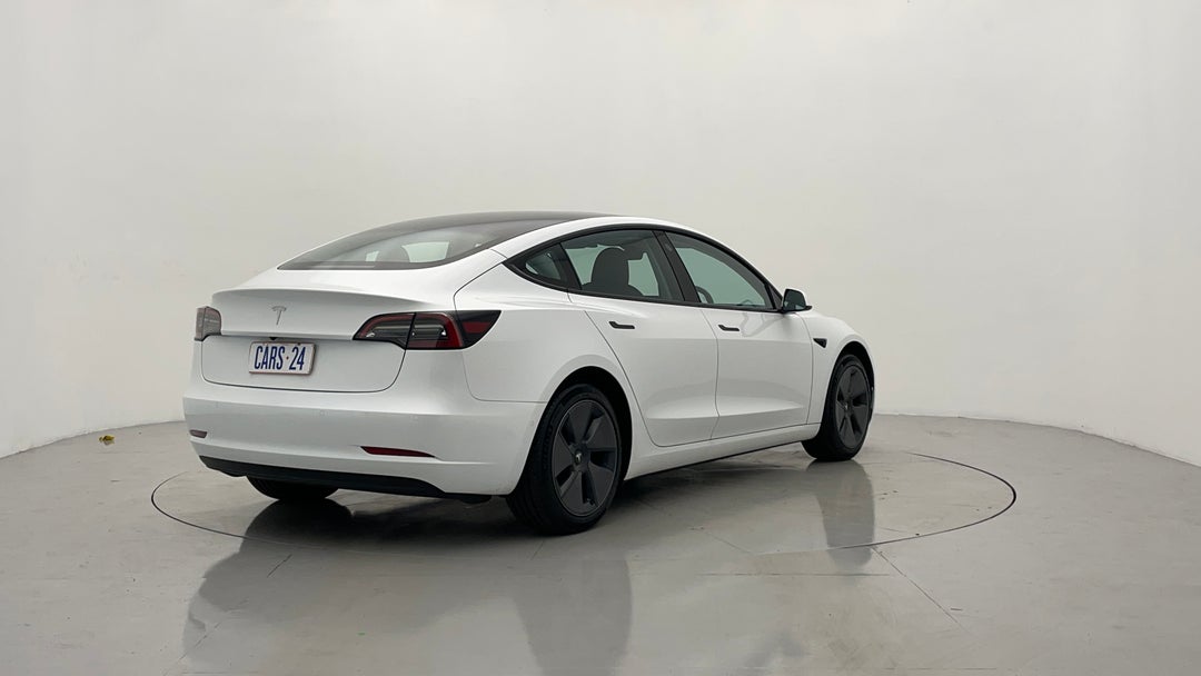 Right Back Diagonal (45- Degree) View