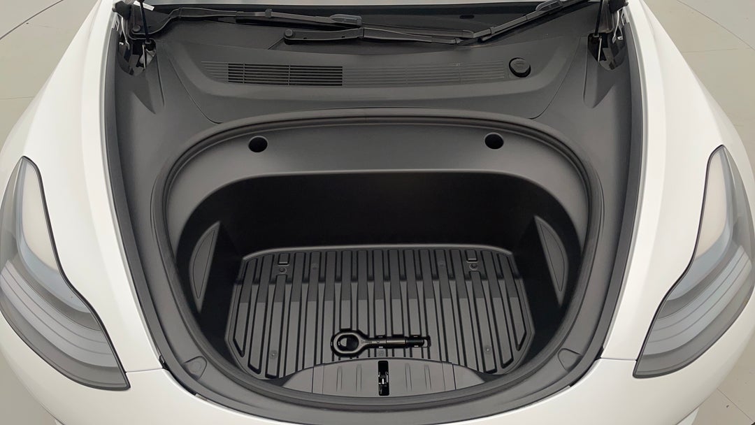 Open Bonnet (Engine)