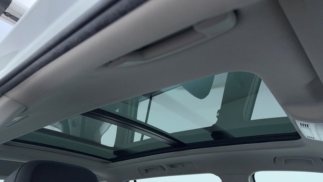 Interior Sunroof/Moonroof