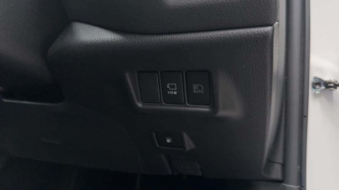 2021 Toyota C-HR Koba (2WD), Automatic, 30356 km, Utility Switches/Buttons