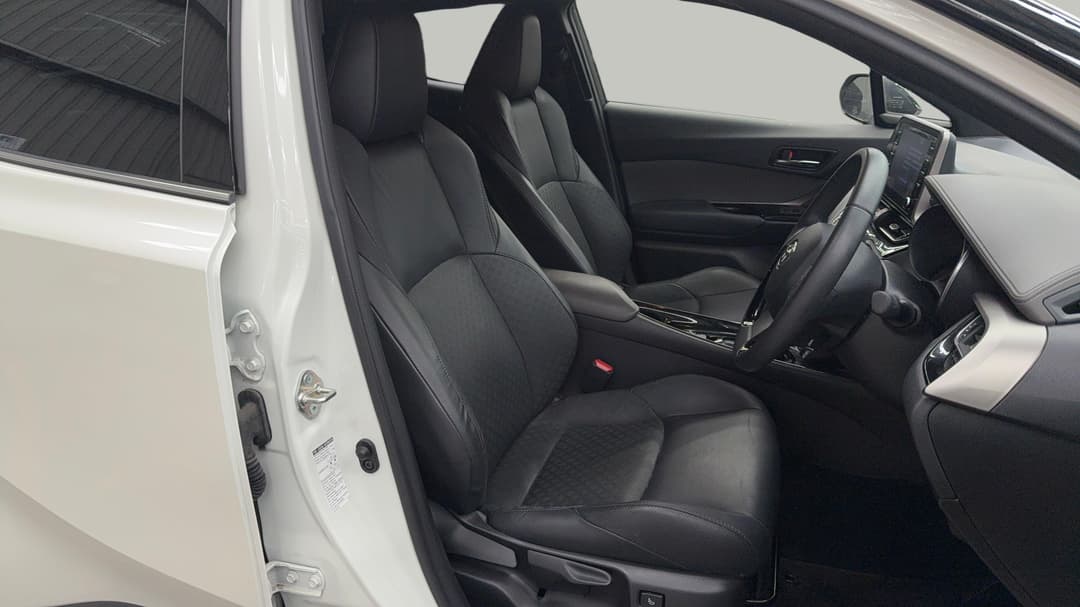 2021 Toyota C-HR Koba (2WD), Automatic, 30356 km, Right Side Front Door Cabin View