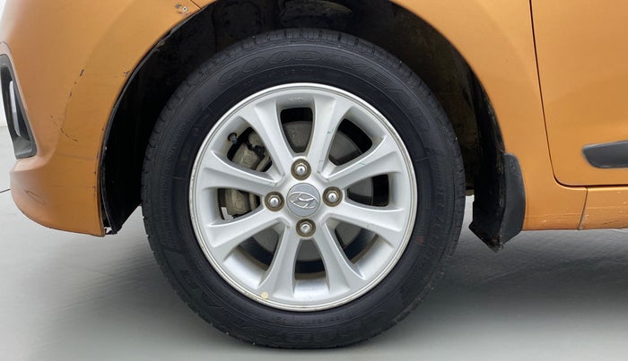 2015 Hyundai Grand i10 ASTA 1.2 AT VTVT, Petrol, Automatic, 50,166 km, Left Front Wheel