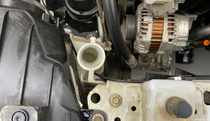 2018 Honda Amaze 1.2L I-VTEC S, Petrol, Manual, 80,824 km, Front windshield - Wiper bottle cap missing