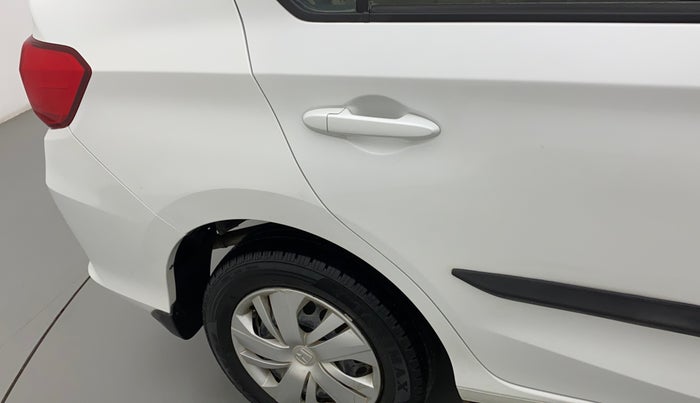 2018 Honda Amaze 1.2L I-VTEC S, Petrol, Manual, 80,824 km, Right quarter panel - Slightly dented
