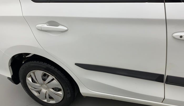 2018 Honda Amaze 1.2L I-VTEC S, Petrol, Manual, 80,824 km, Right rear door - Minor scratches