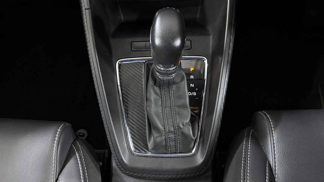 2022 MG ZS Excite, Automatic, 33315 km, Gear Lever 