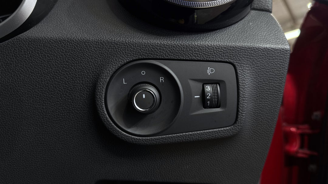 2022 MG ZS Excite, Automatic, 33315 km, Utility Switches/Buttons