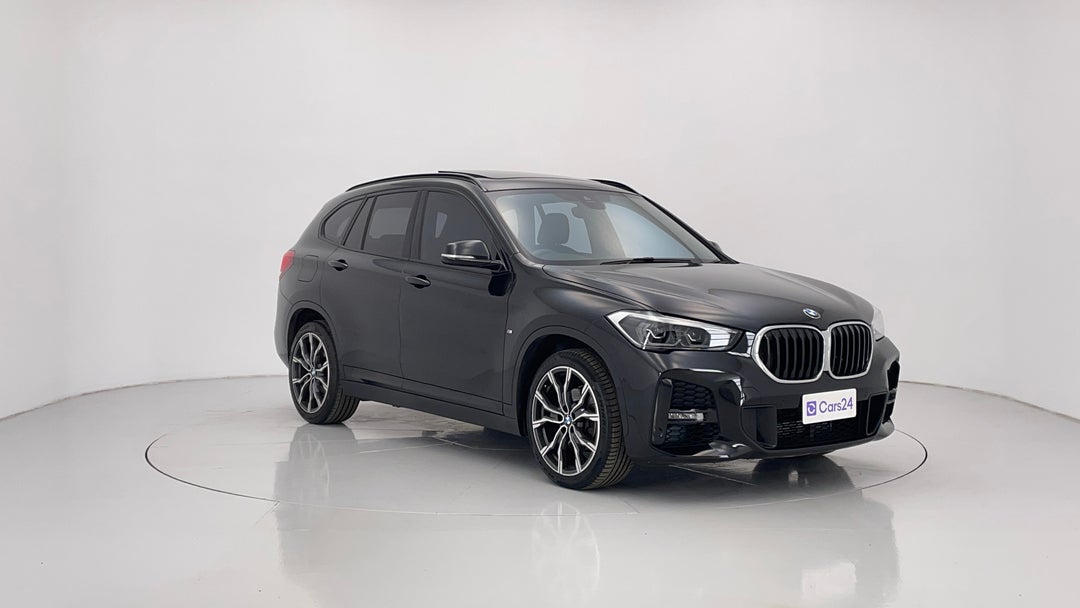 2020 BMW X1 Sdrive 18i M Sport, Automatic, 51562 km, Right Front Diagonal (45- Degree) View