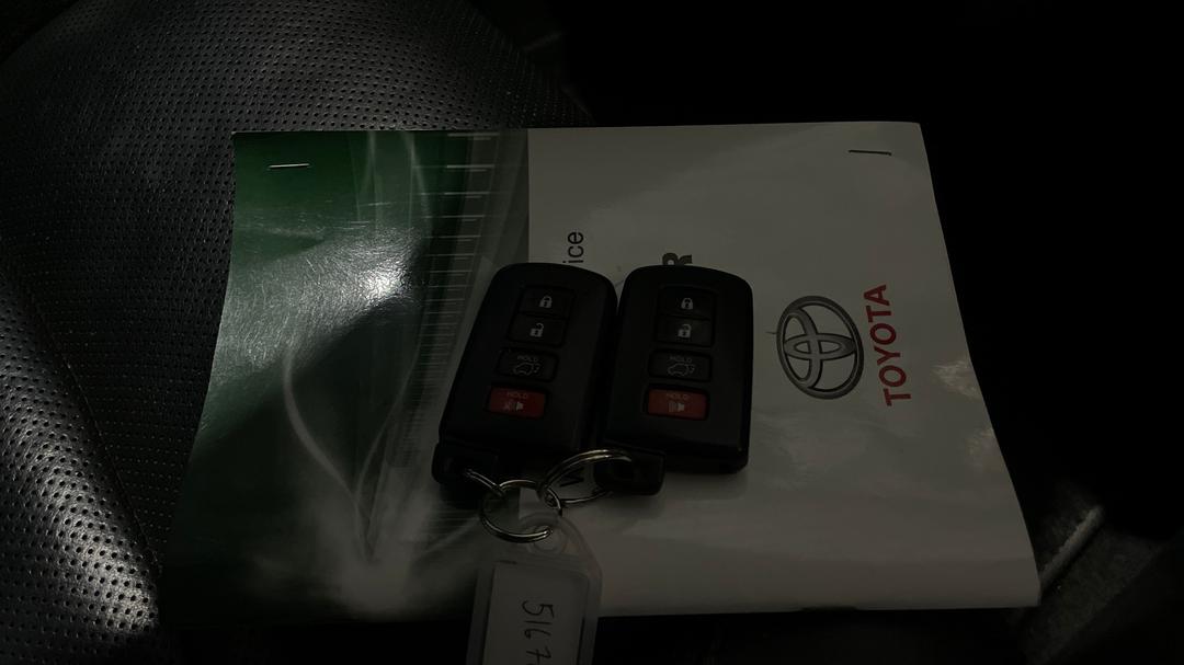 2016 Toyota Kluger Grande (4x4), Automatic, 104656 km, Key Close-up
