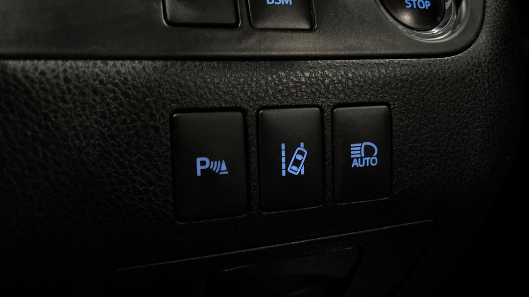 2016 Toyota Kluger Grande (4x4), Automatic, 104656 km, Utility Switches/Buttons