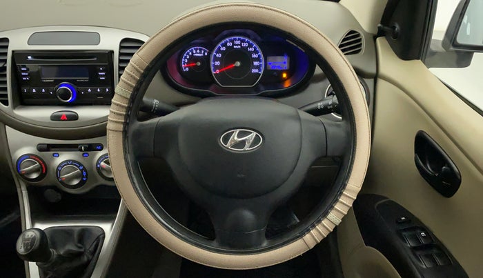 2016 Hyundai i10 MAGNA 1.1, Petrol, Manual, 11,243 km, Steering Wheel Close Up