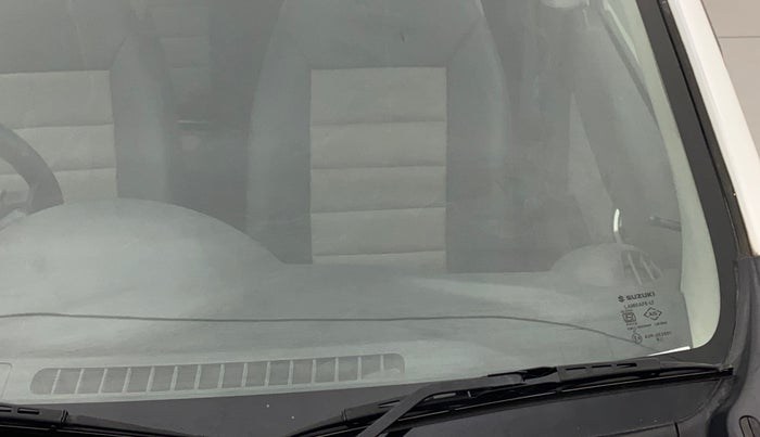 2016 Maruti Alto 800 VXI, Petrol, Manual, 69,828 km, Front windshield - Minor spot on windshield