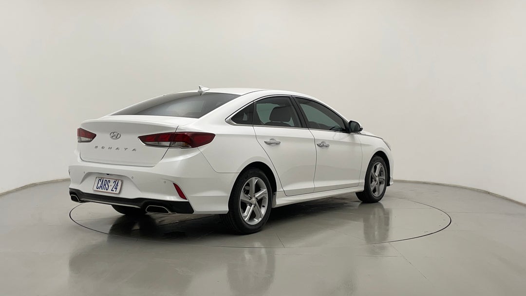 Right Back Diagonal (45- Degree) View