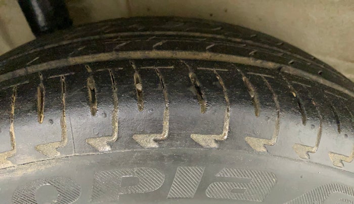 2017 Maruti IGNIS ALPHA 1.2 AMT, Petrol, Automatic, 62,725 km, Right Rear Tyre Tread