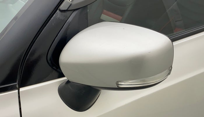 2017 Maruti IGNIS ALPHA 1.2 AMT, Petrol, Automatic, 62,725 km, Left rear-view mirror - Indicator light has minor damage