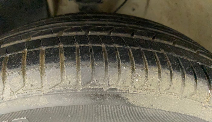 2017 Maruti IGNIS ALPHA 1.2 AMT, Petrol, Automatic, 62,725 km, Left Front Tyre Tread