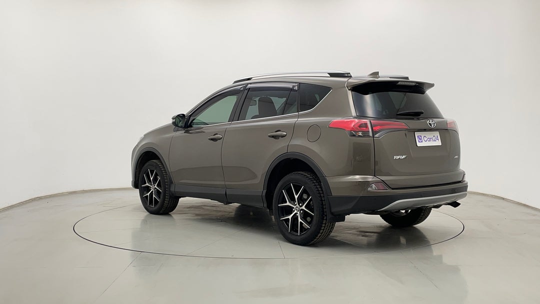 Left Back Diagonal (45- Degree) View