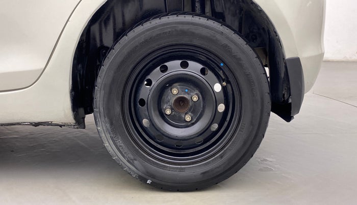 2013 Maruti Swift VDI, Diesel, Manual, 1,03,786 km, Left Rear Wheel